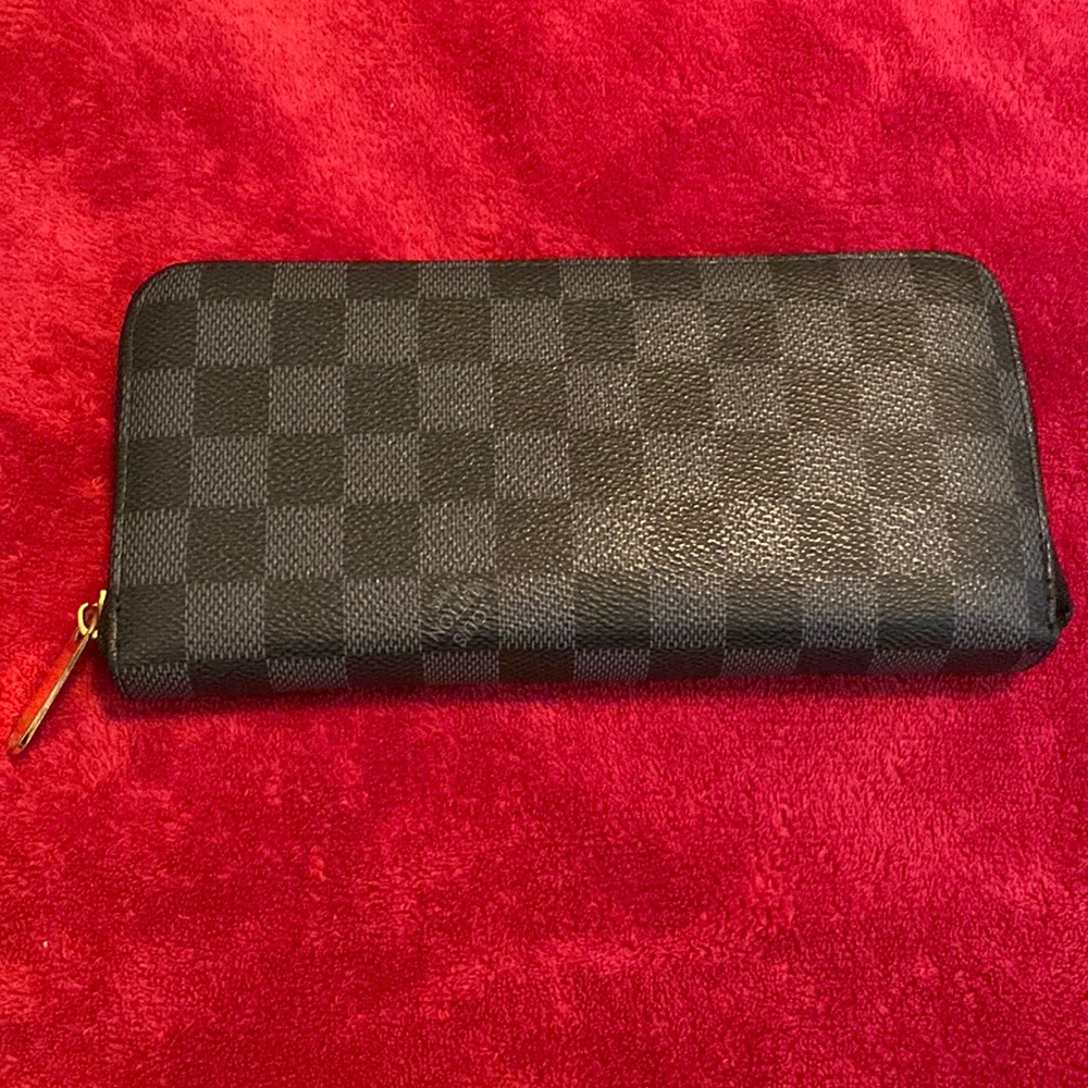 Checkered wallet